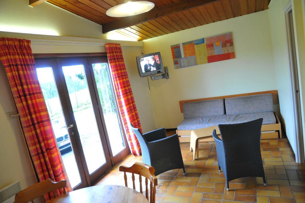 Village De Vacances De Vencimont Voneche Room photo
